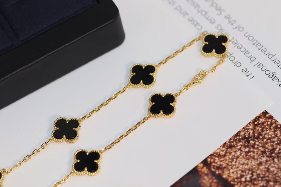 VCA Vintage Alhambra Necklace, 10 Motifs - Image 4