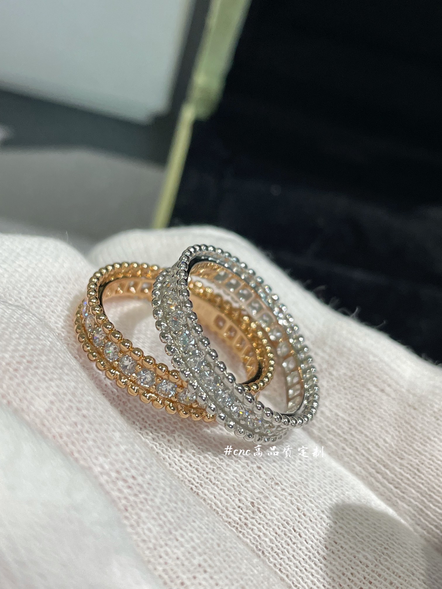 VCA Perlee Diamonds Ring, 1 Row - Image 10