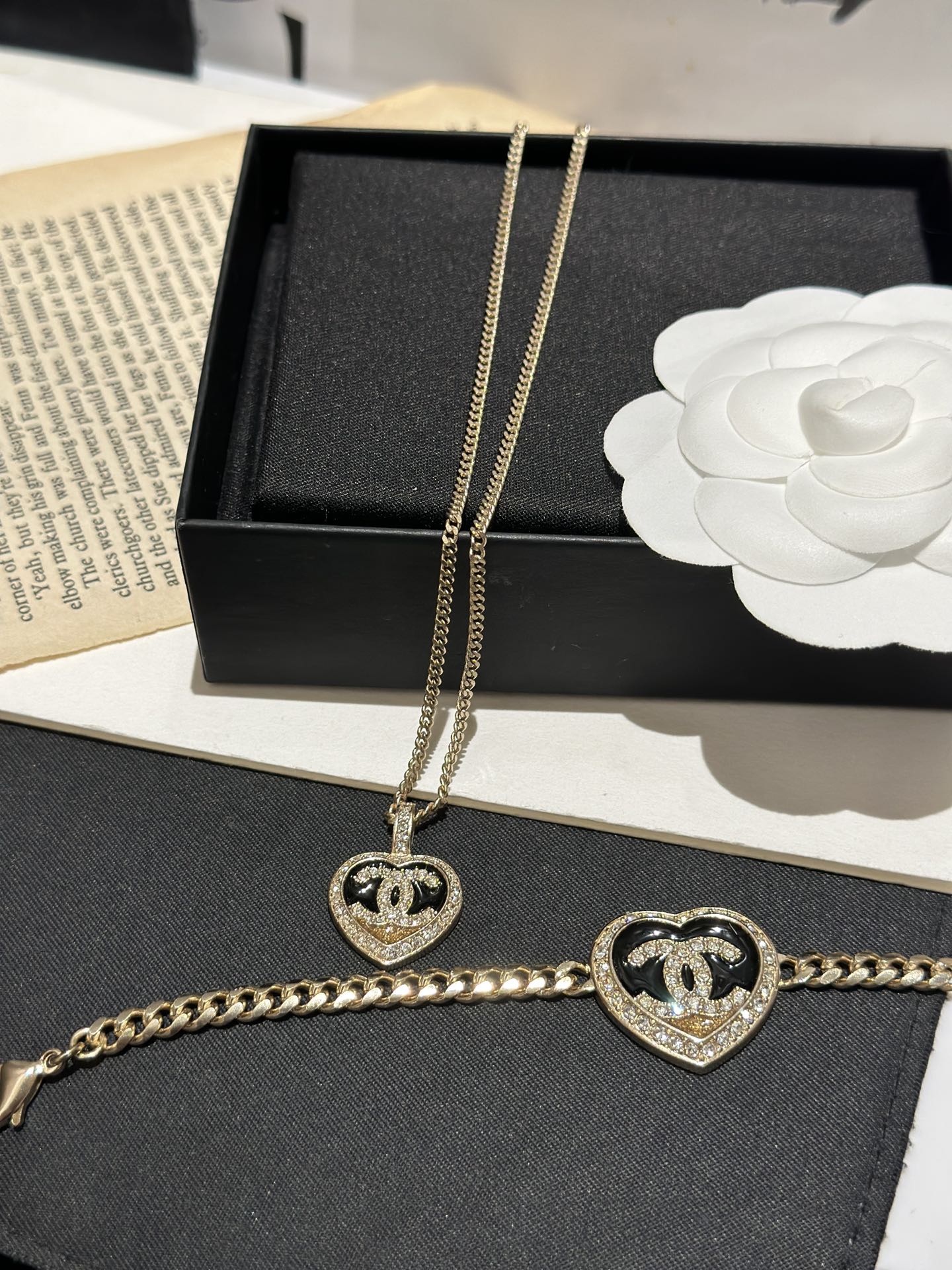 Chanel Colorblock Gold Black Heart Bracelet Earrings Necklace - Image 5