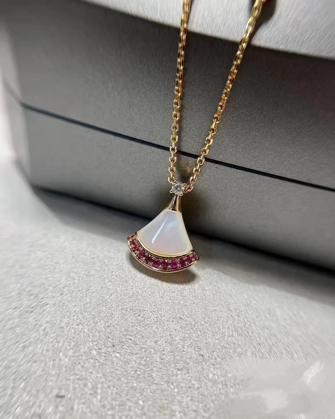 Bvlgari Divas' Dream Necklace - Image 2