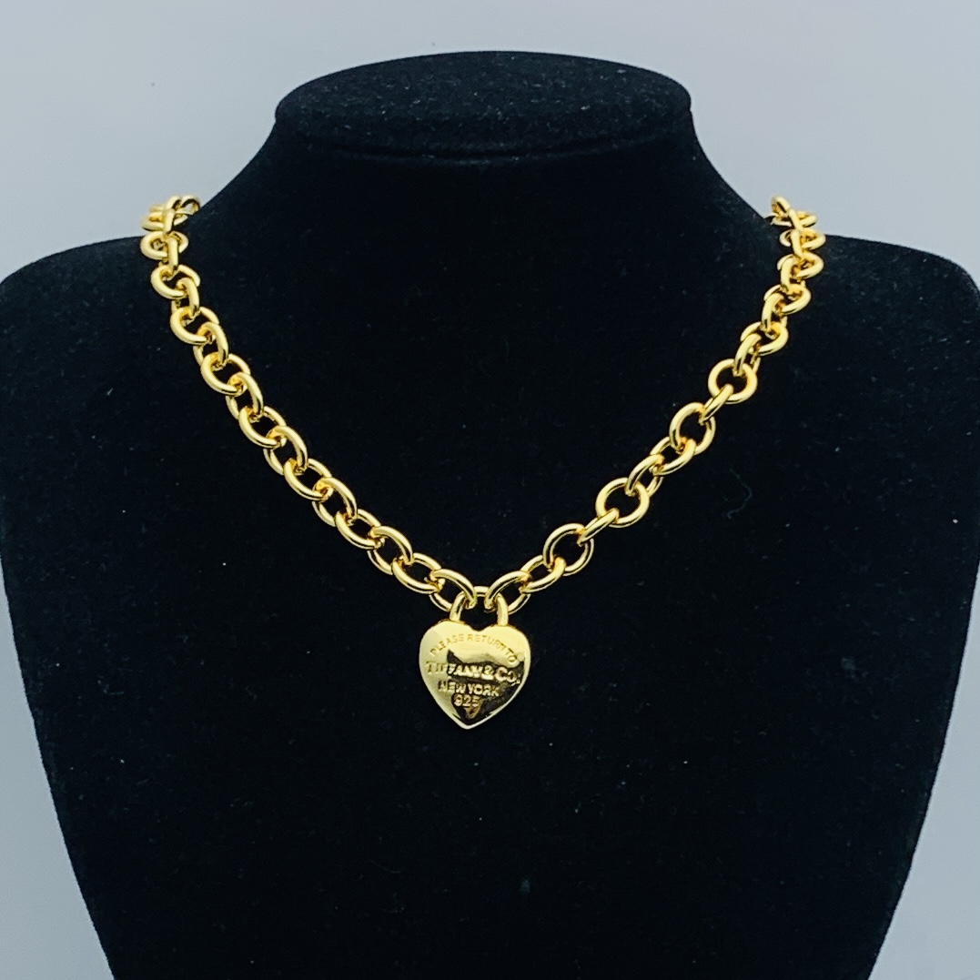 Tiffany HardWear Link Necklace with Heart Pendant