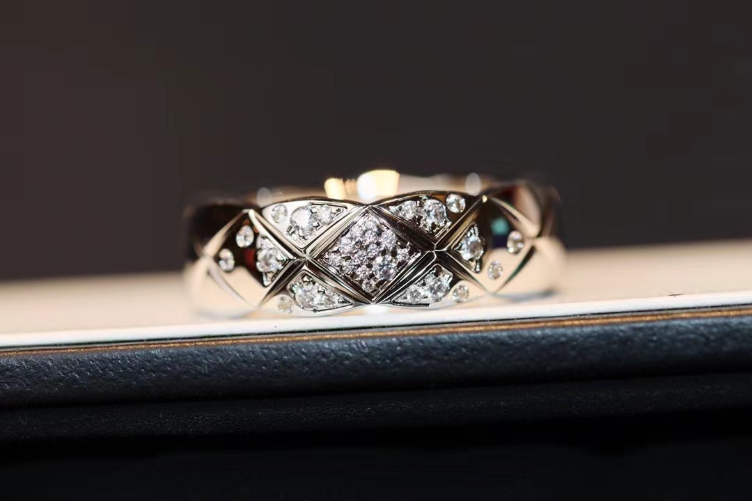 Chanel Diamond Coco Crush Ring - Wide - Image 6