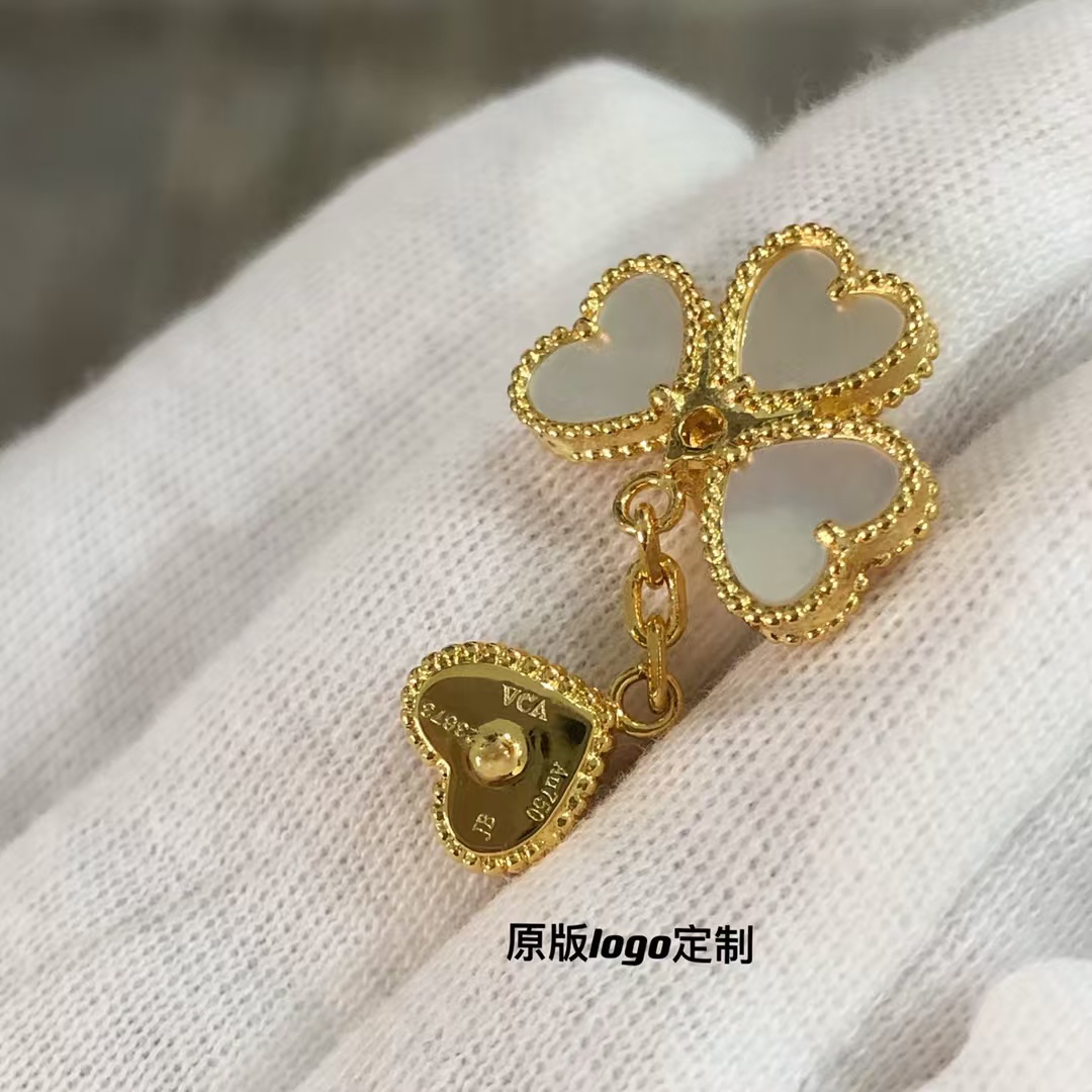 VCA Sweet Hearts Earrings - Image 10