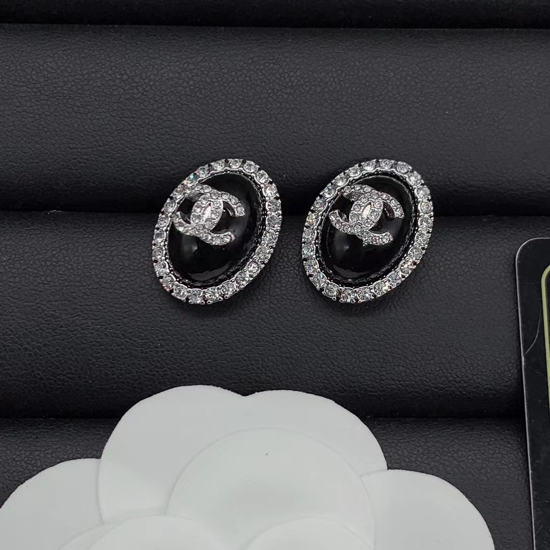 Chanel Oval Black Earrings - Image 5