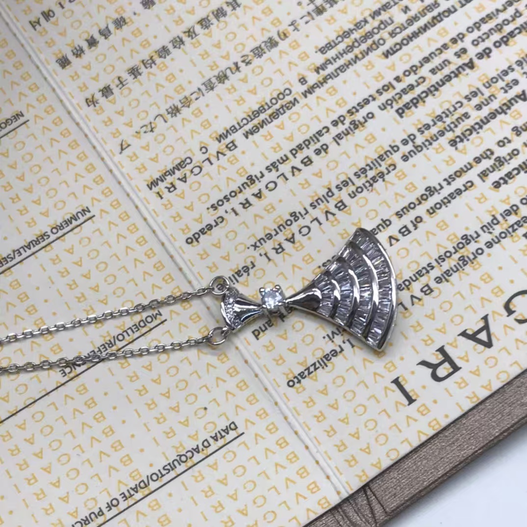 Bvlgari Divas' Dream Necklace - Image 4