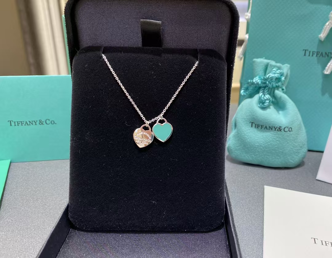 Tiffany Double Heart Tag Pendant Necklace - Image 4