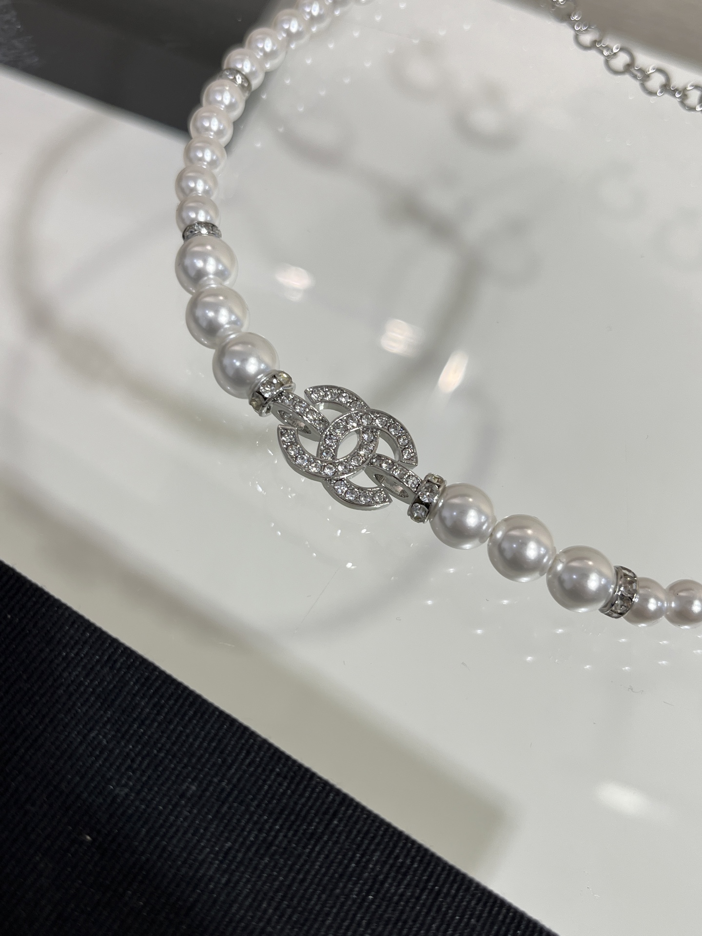 Chanel Full Diamond Paved CC Pendant Pearl Choker Necklace - Image 8
