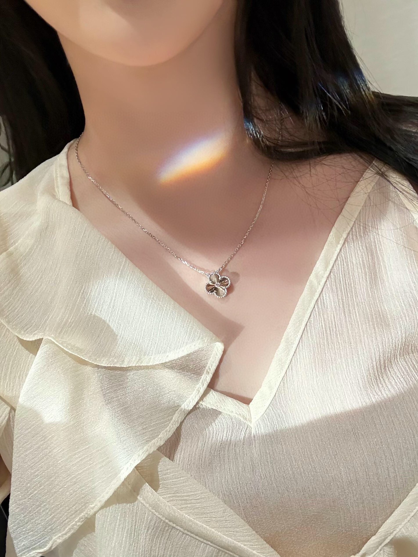 VCA Silver Gold Vintage Alhambra Pendant Necklace, 1 Motif - Image 4
