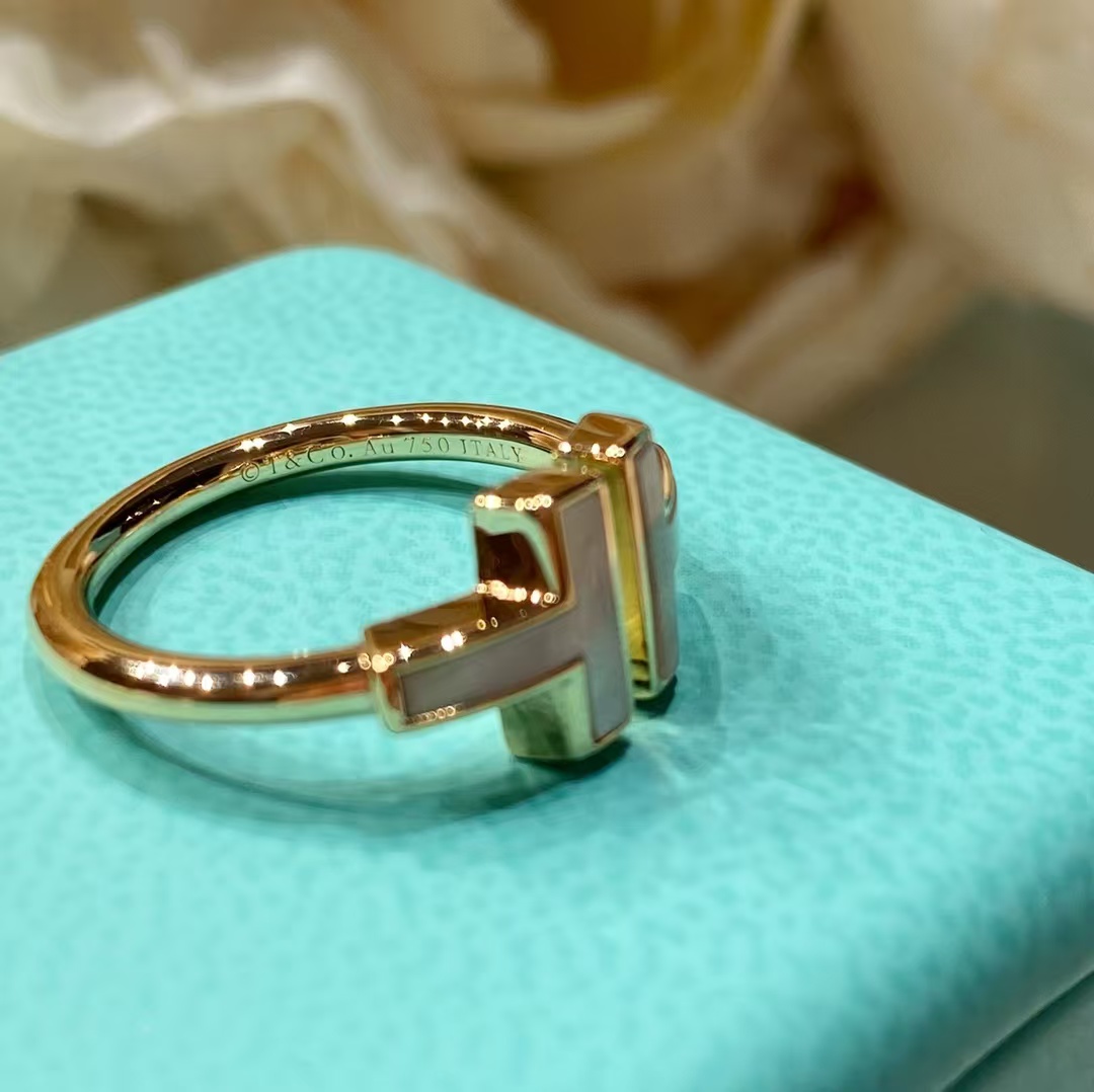 Tiffany Mother of Pearl Double T Ring - Image 4