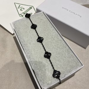 VCA Darth Vader Black Vintage Alhambra 5 Motifs Bracelet