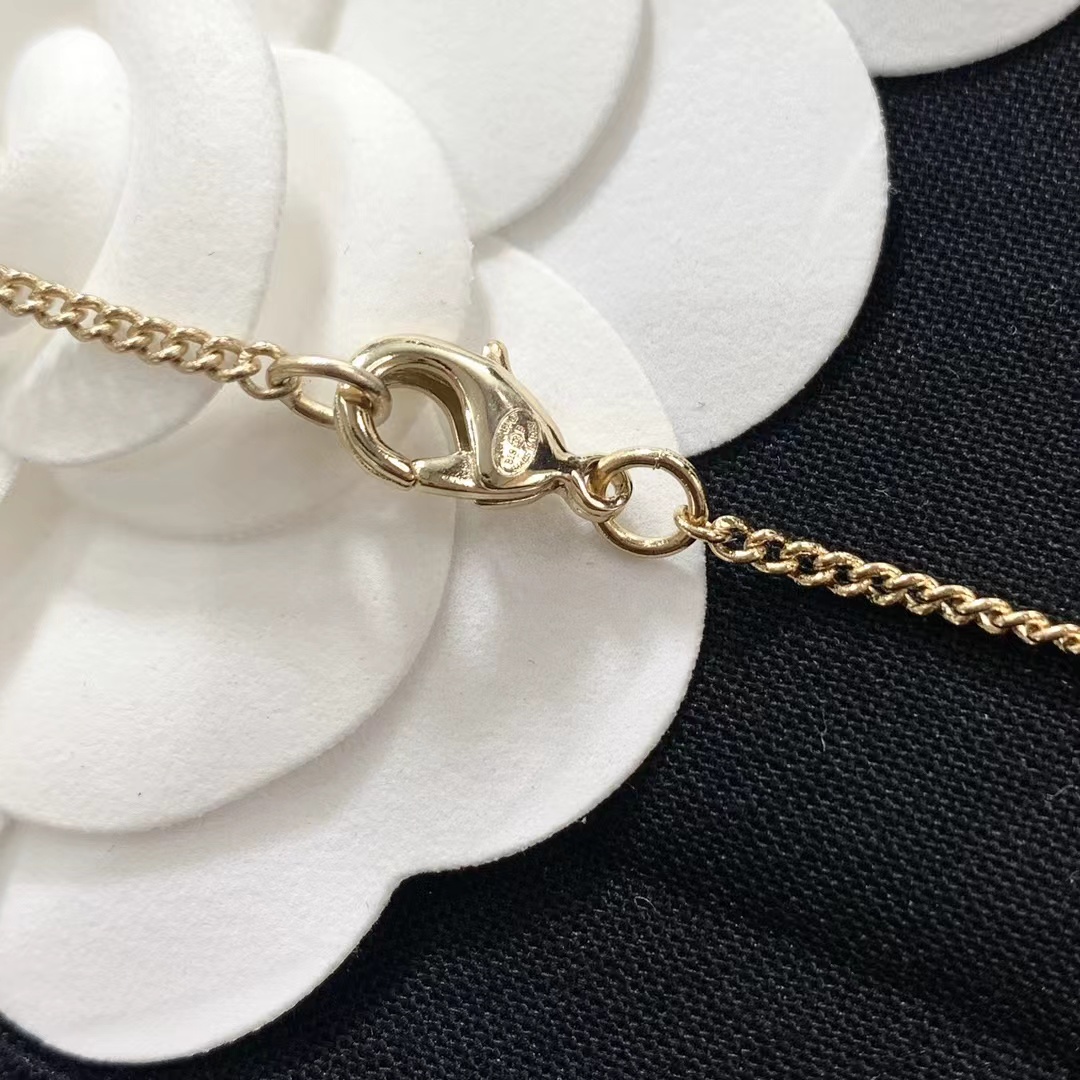 Chanel Minimalist Double C Pearl Drop Necklace - Image 6