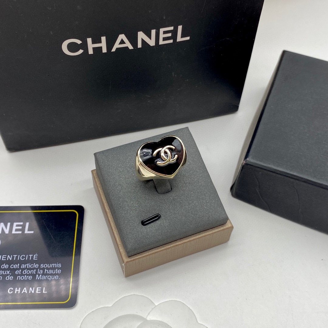 Chanel Black Enamel Heart Light Gold Ring - Image 2