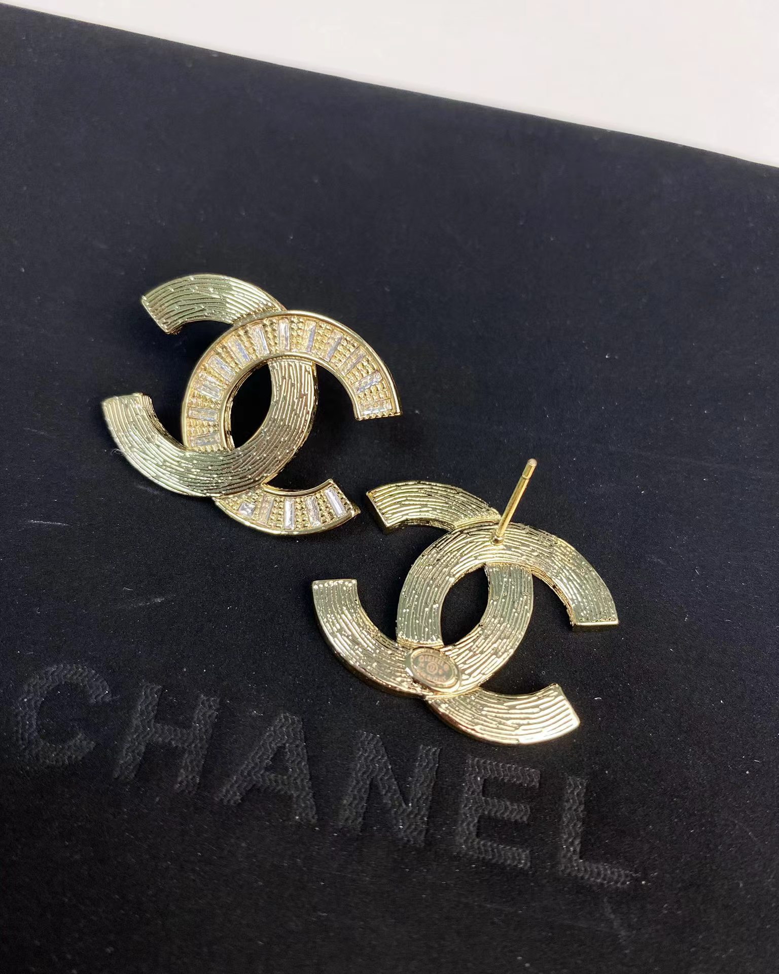 Chanel Big Gold Double C Stud Earrings - Image 3