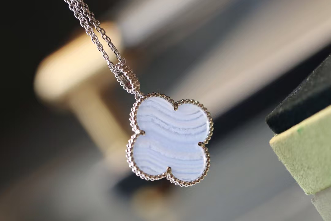 VCA Vintage Alhambra Pendant Necklace - Large