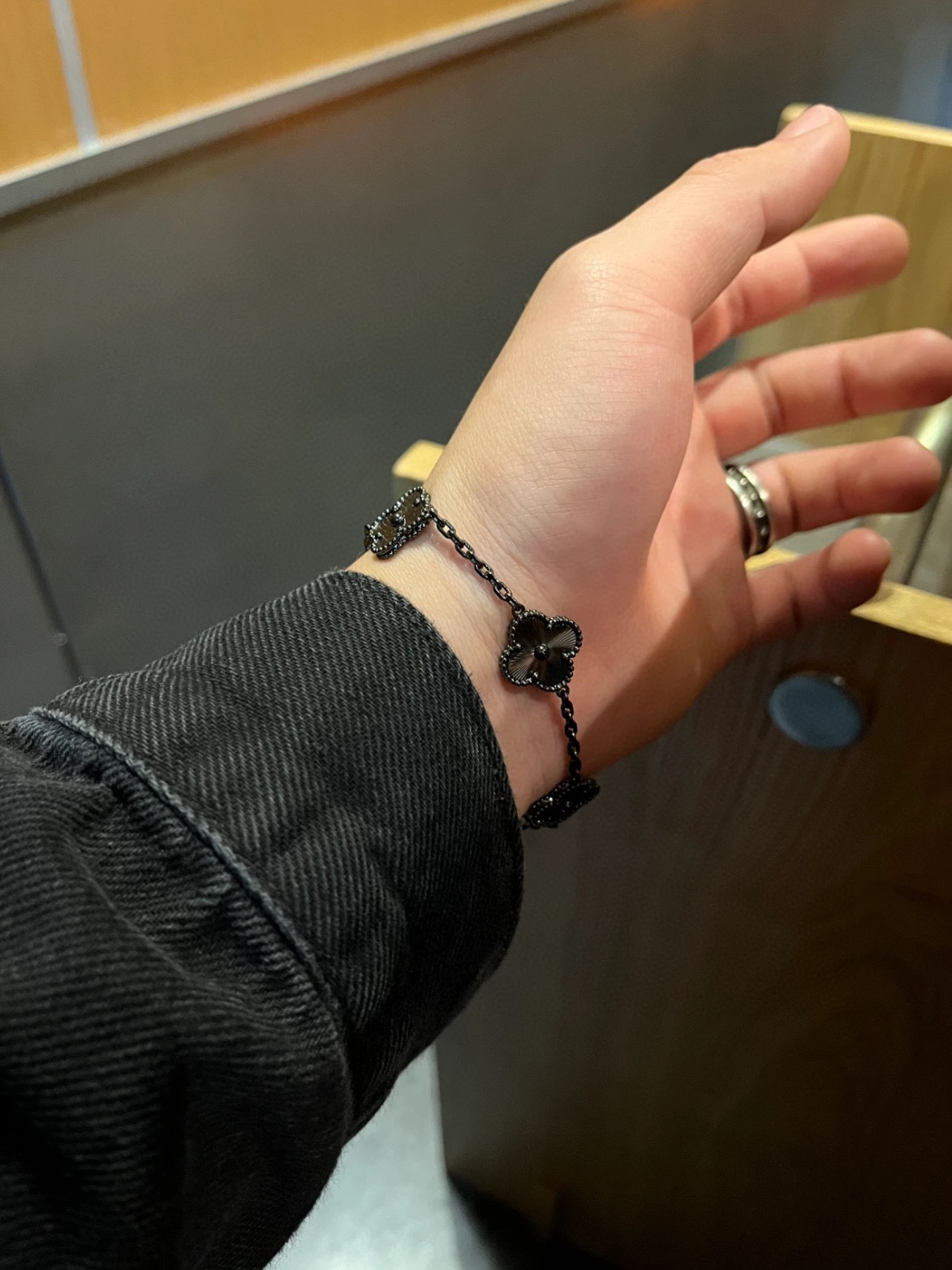 VCA Darth Vader Black Vintage Alhambra 5 Motifs Bracelet - Image 12