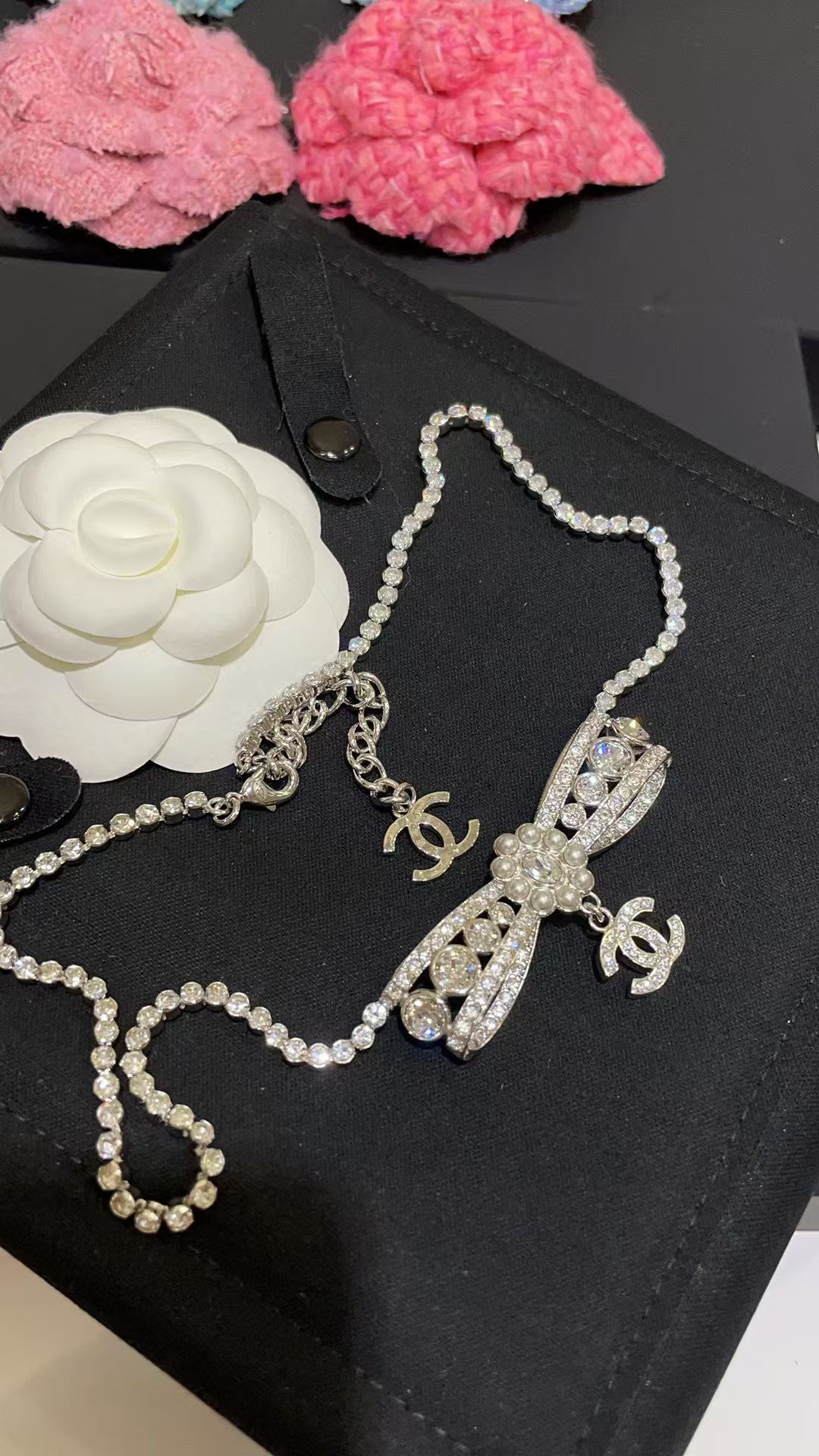 Chanel Rhinestone Strass Bowknot Pendant Necklace - Image 5