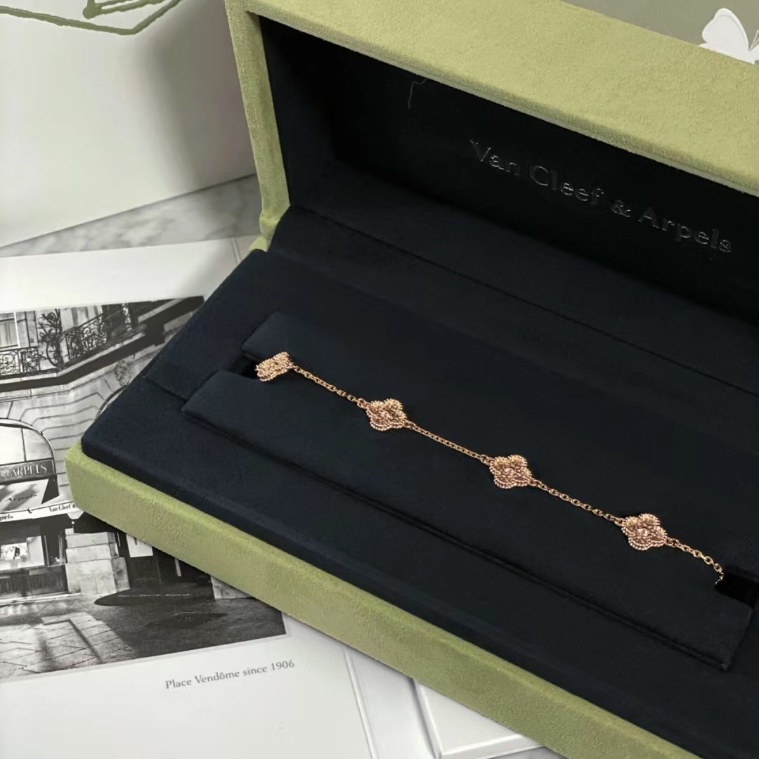 Dupe VCA Sweet Alhambra Bracelet, 6 Motifs, Rose Gold - Image 2