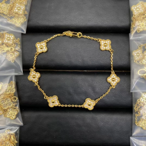 VCA Paved Full Diamond Sweet Alhambra Bracelet 6 Motifs