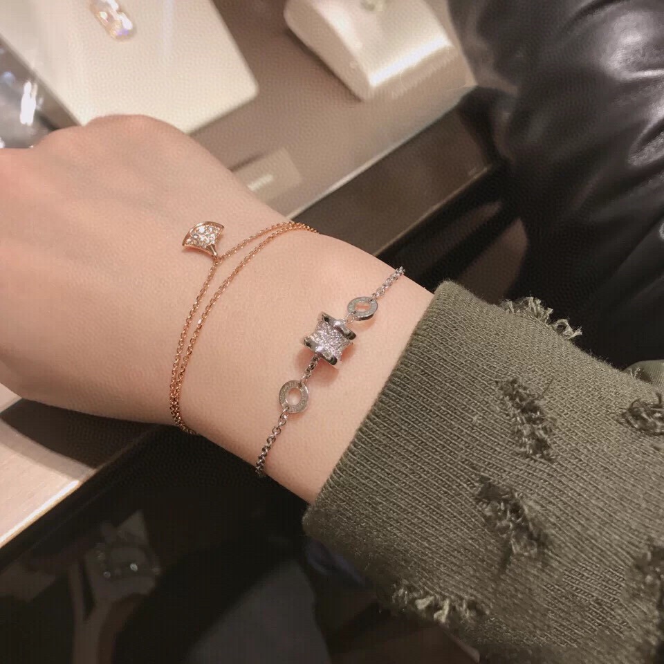 Dupe Bvlgari Diamond Paved B.zero1 Bracelet - Image 8