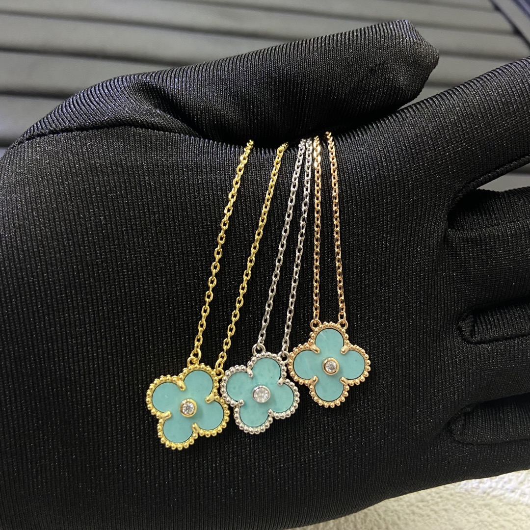 VCA Amazonite Vintage Alhambra Pendant Necklace, 1 Motif - Image 2