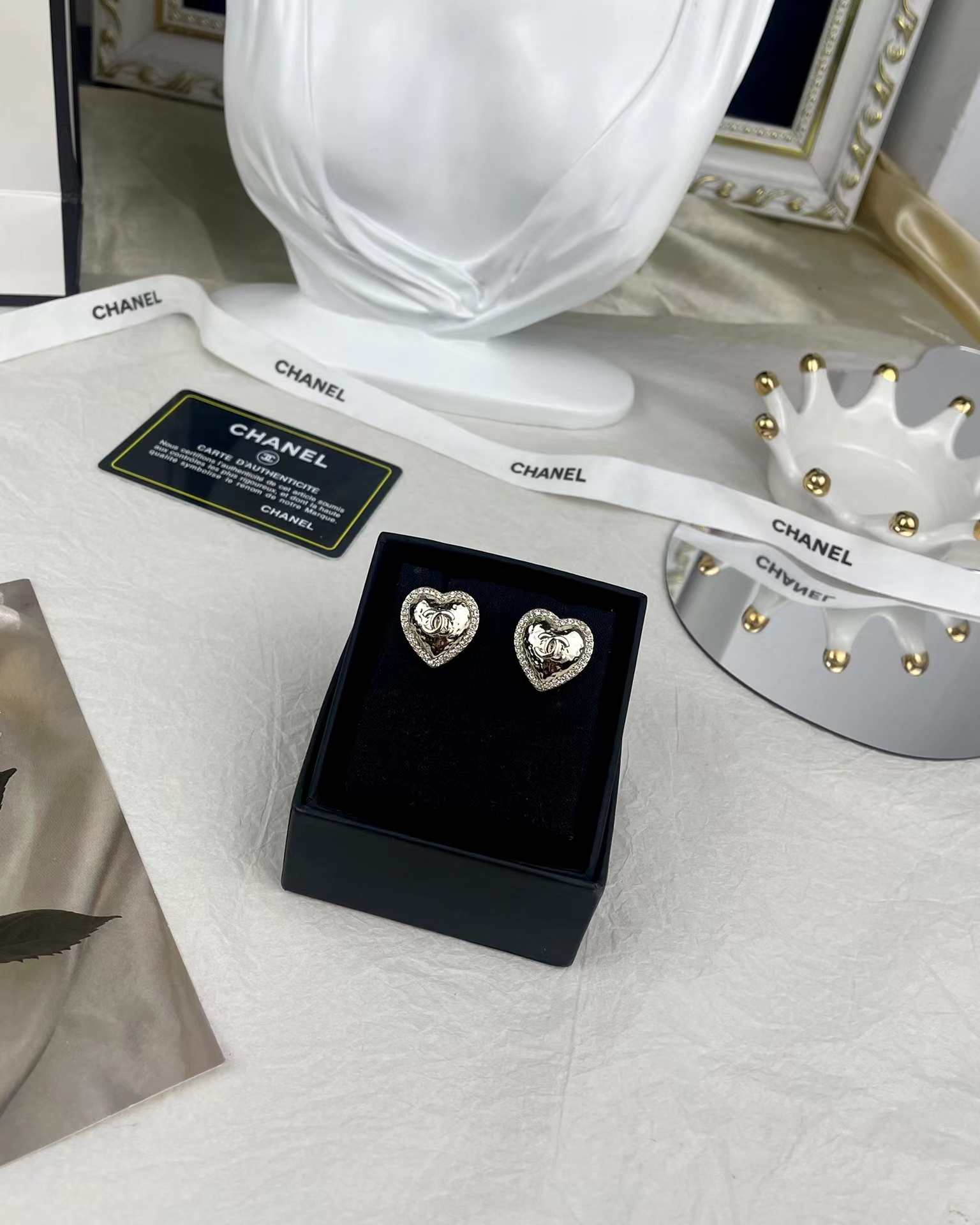 Chanel Gold Love Heart Stud Earring - Image 6