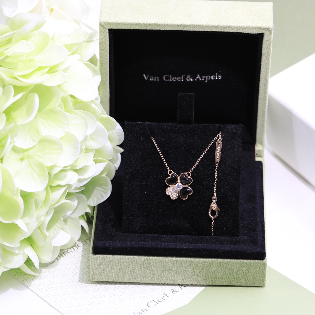 VCA Love Heart Clover Earrings Necklace - Image 6