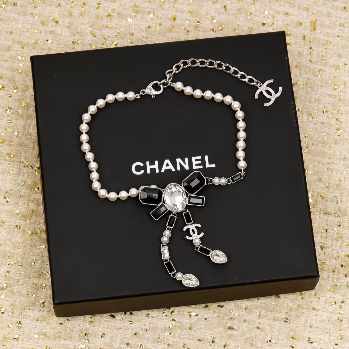 Chanel Black Bow Knot Pendant Necklace - Image 2