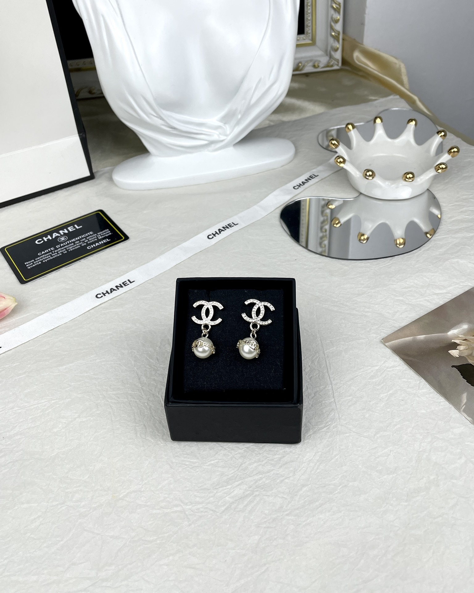 Chanel Diamond CC Pearl Drop Earrings - Image 4