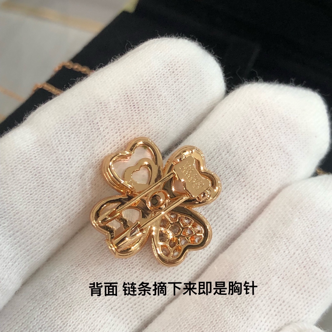 VCA Clover Detachable Pendant Necklace & Brooch 2-in-1 - Image 4