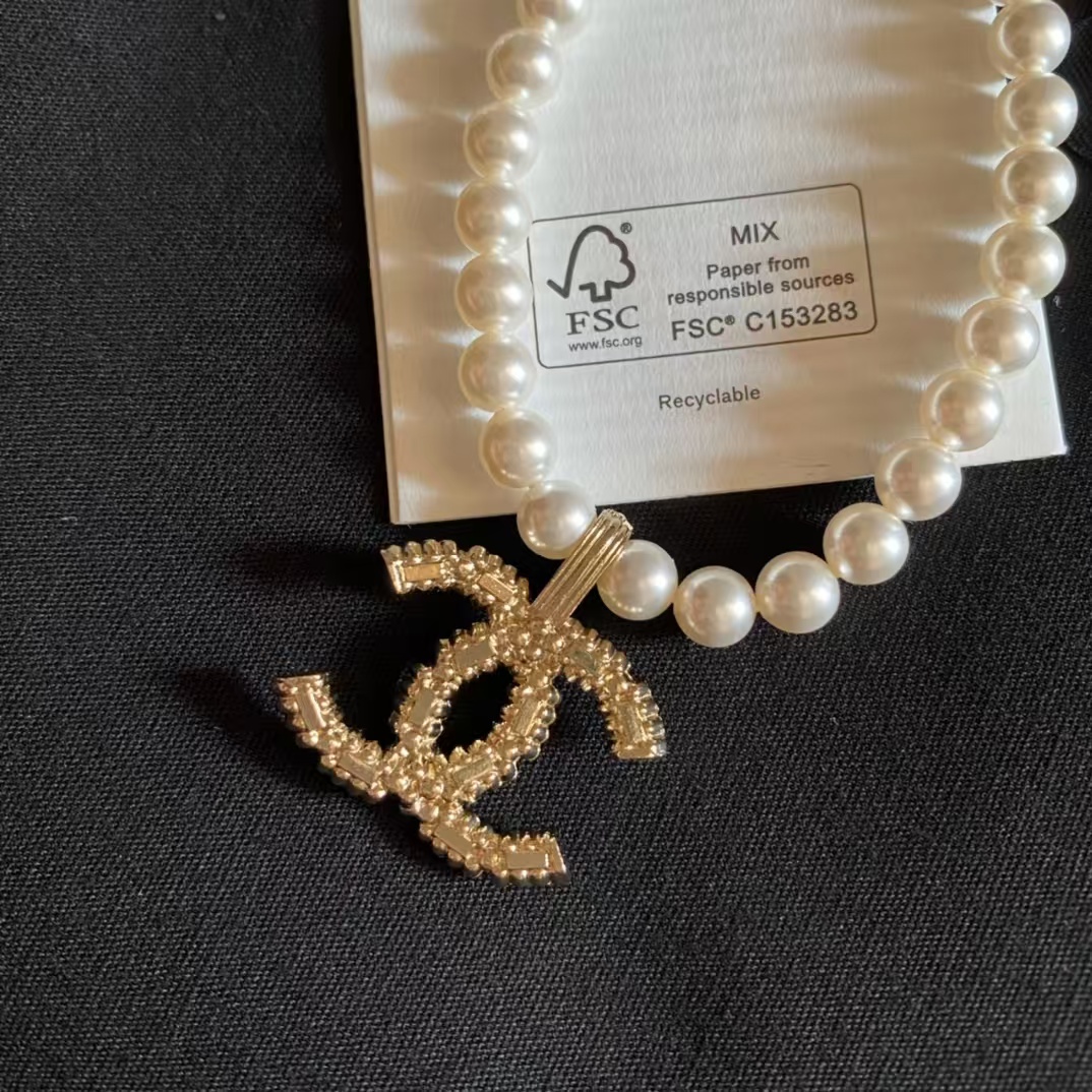 Chanel Big Double C Pendant Pearl Necklace - Image 4