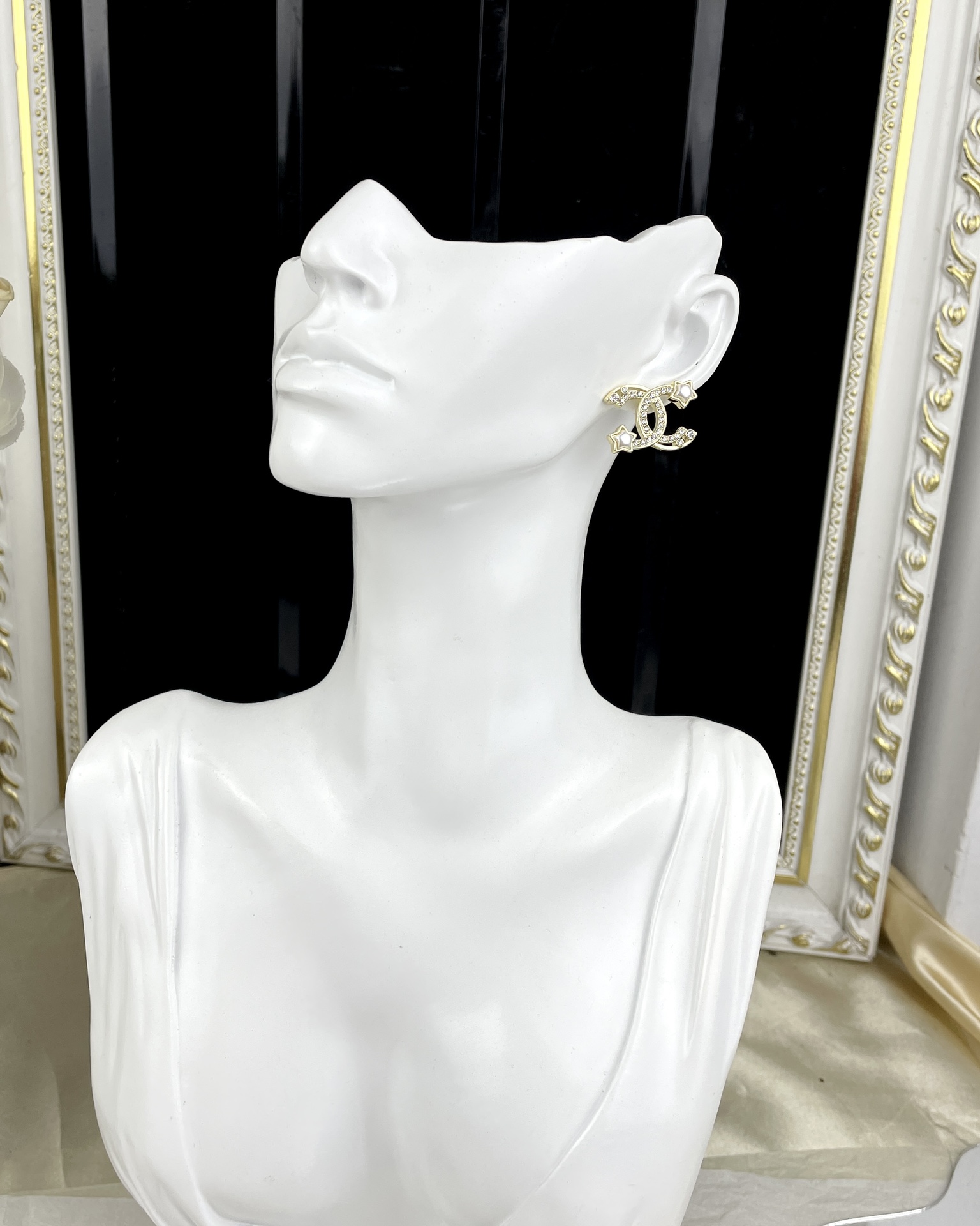 Chanel Hollow Star Rhinestone CC Earrings - Image 8