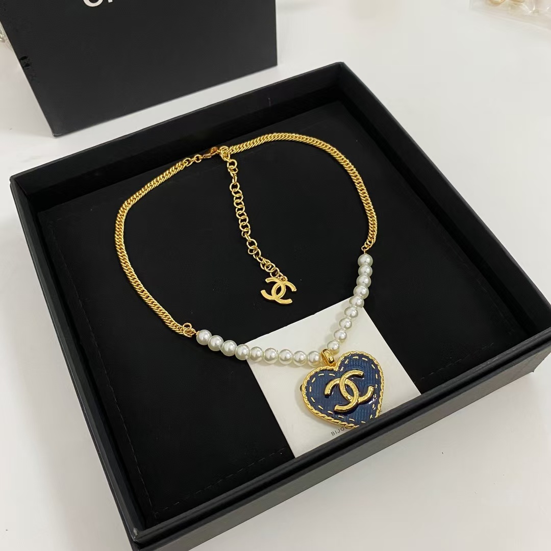 Chanel Denim Heart Double C Pendant Pearl Necklace - Image 4