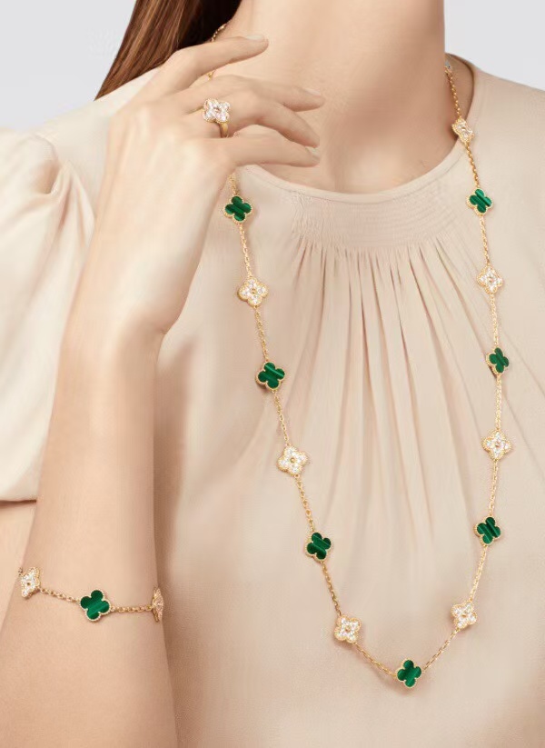 VCA Vintage Alhambra Long Necklace, 20 Motifs - Image 2