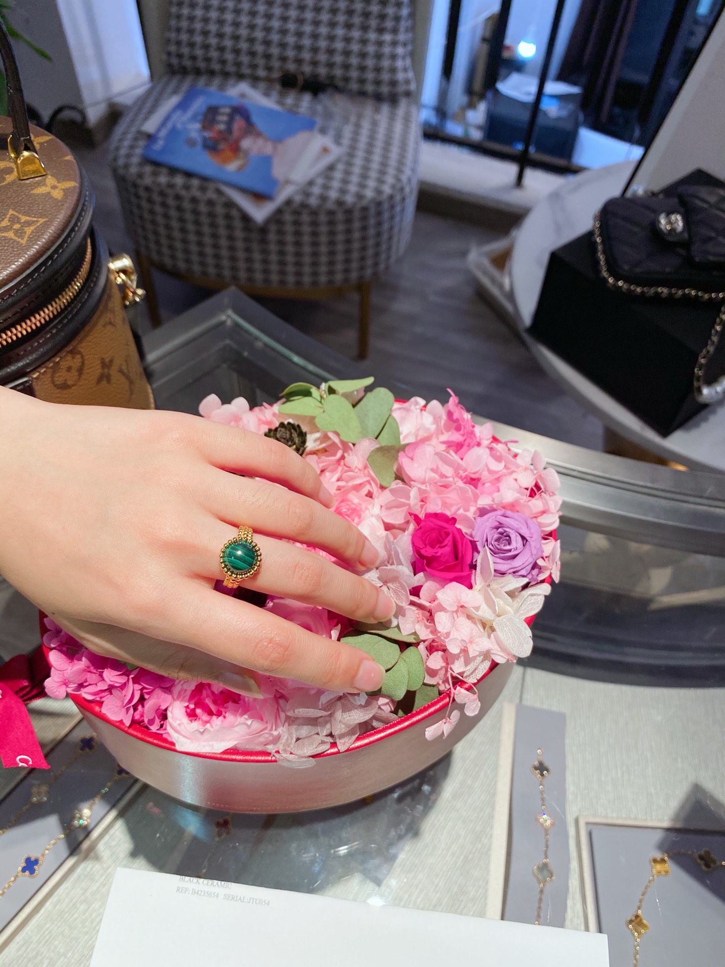 VCA Yellow Gold Malachite Perlee Couleurs Ring - Image 3