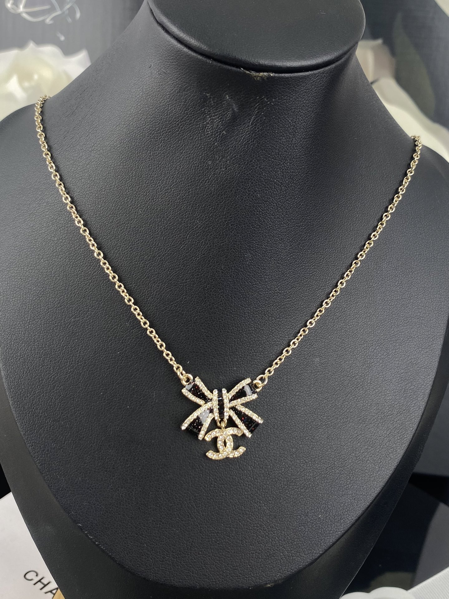 Chanel Black Bow CC Pendant Necklace and Bracelet - Image 8
