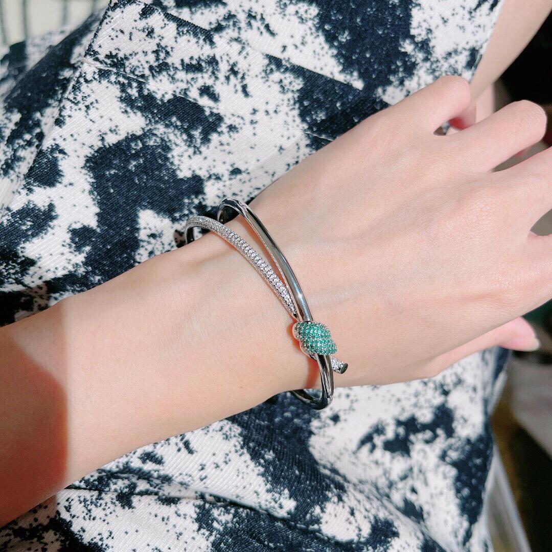 Tiffany Green Diamond Knot Bangle Bracelet - Image 4