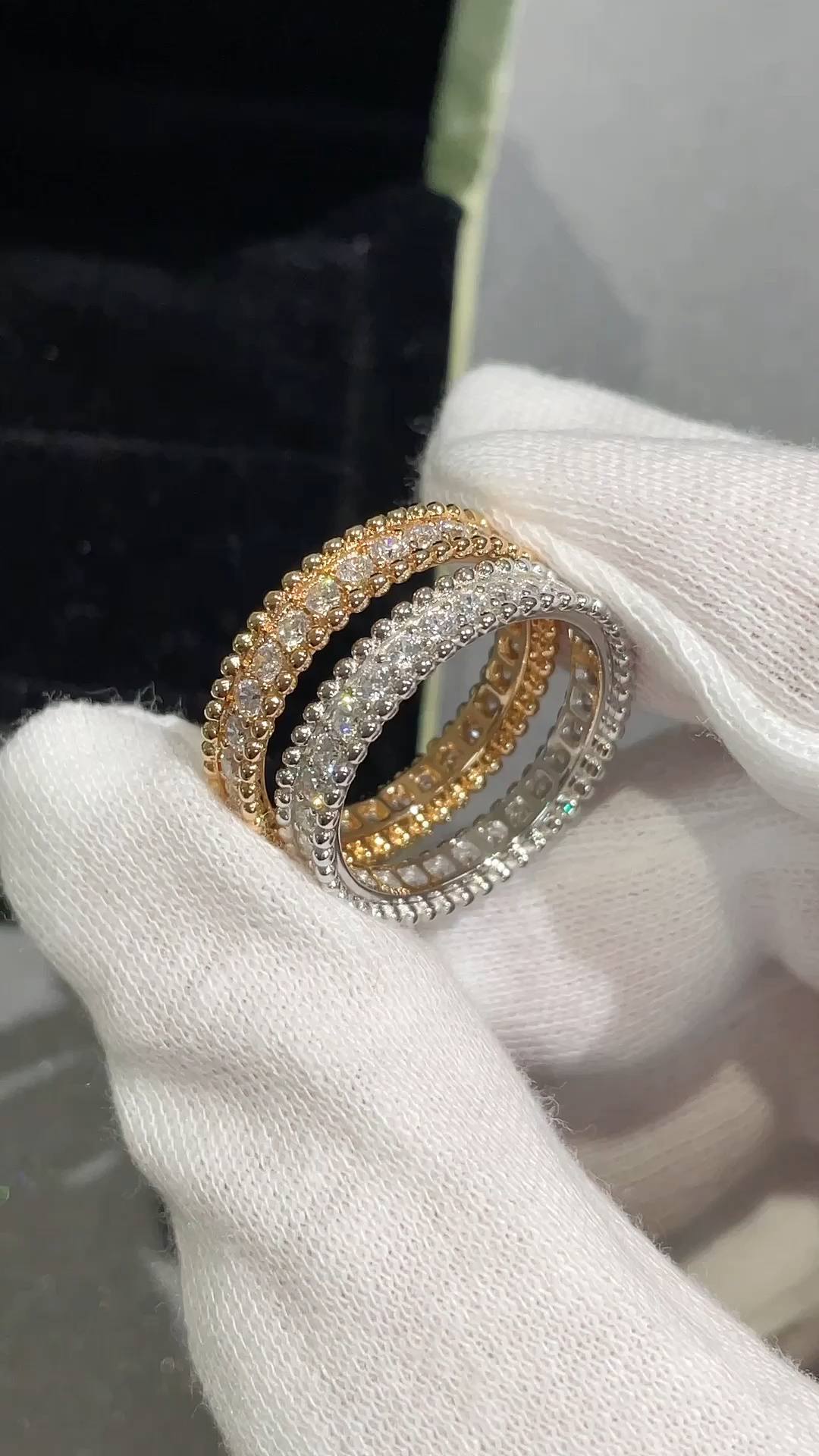 VCA Perlee Diamonds Ring, 1 Row - Image 2