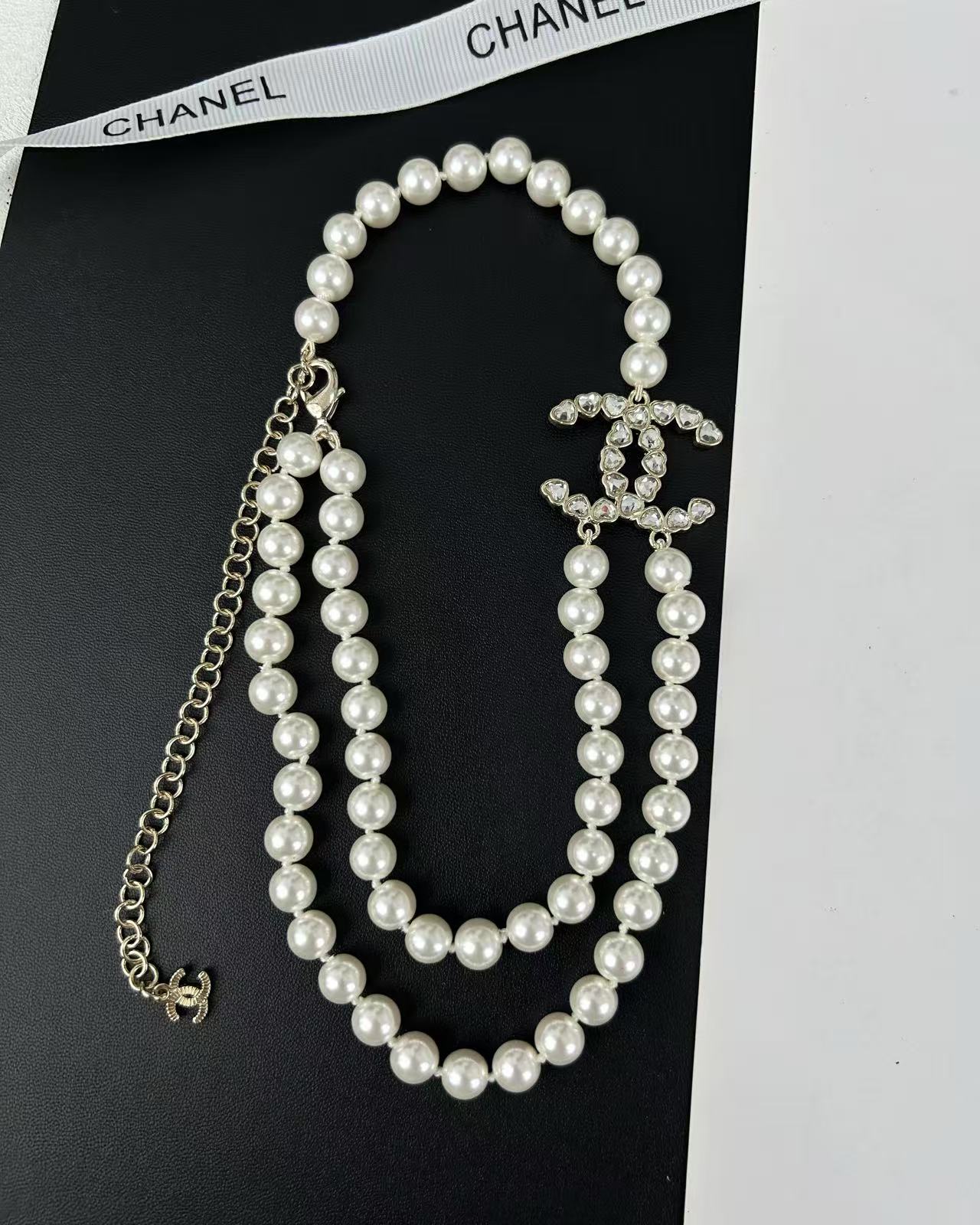 Chanel Elegant Two Layers Pearl Necklace - Image 5