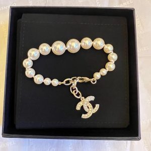 Chanel Graduated Sizes Pearl Bracelet