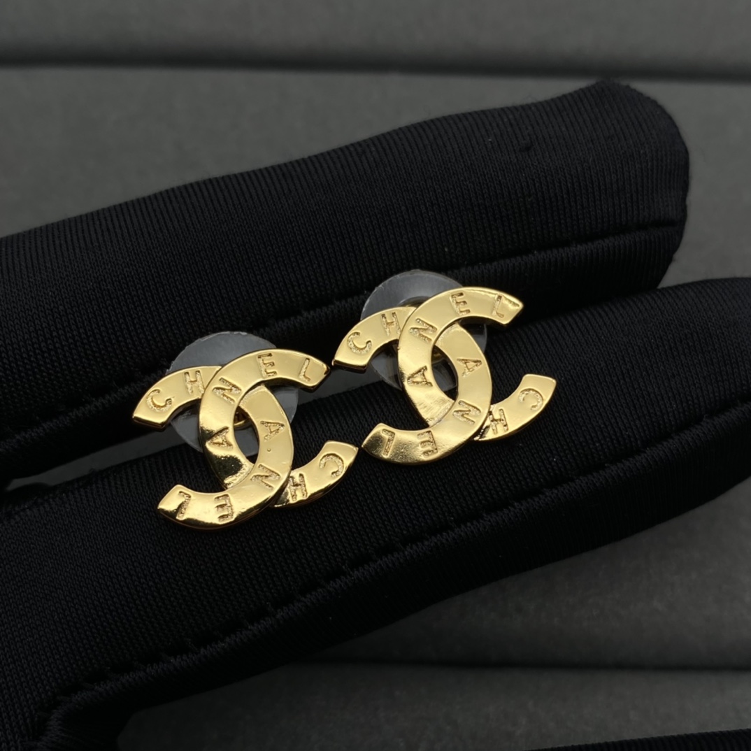 Chanel Debossed Monogram Brooch Earrings - Image 3