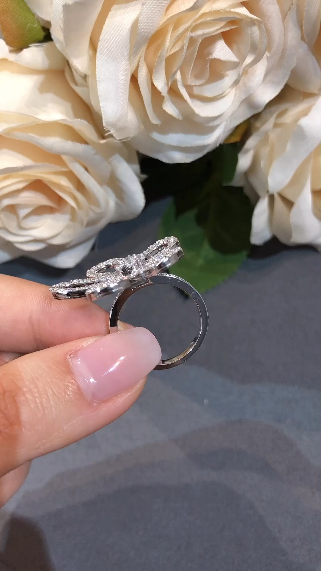 VCA Flowerlace Ring - Image 4