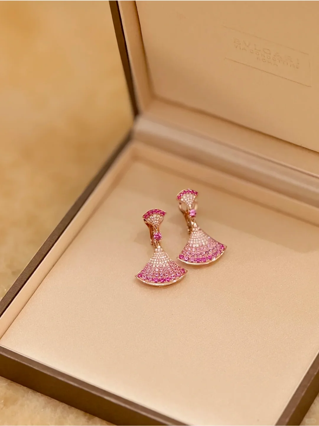 Bvlgari Divas' Dream Earrings - Full Diamond - Image 4