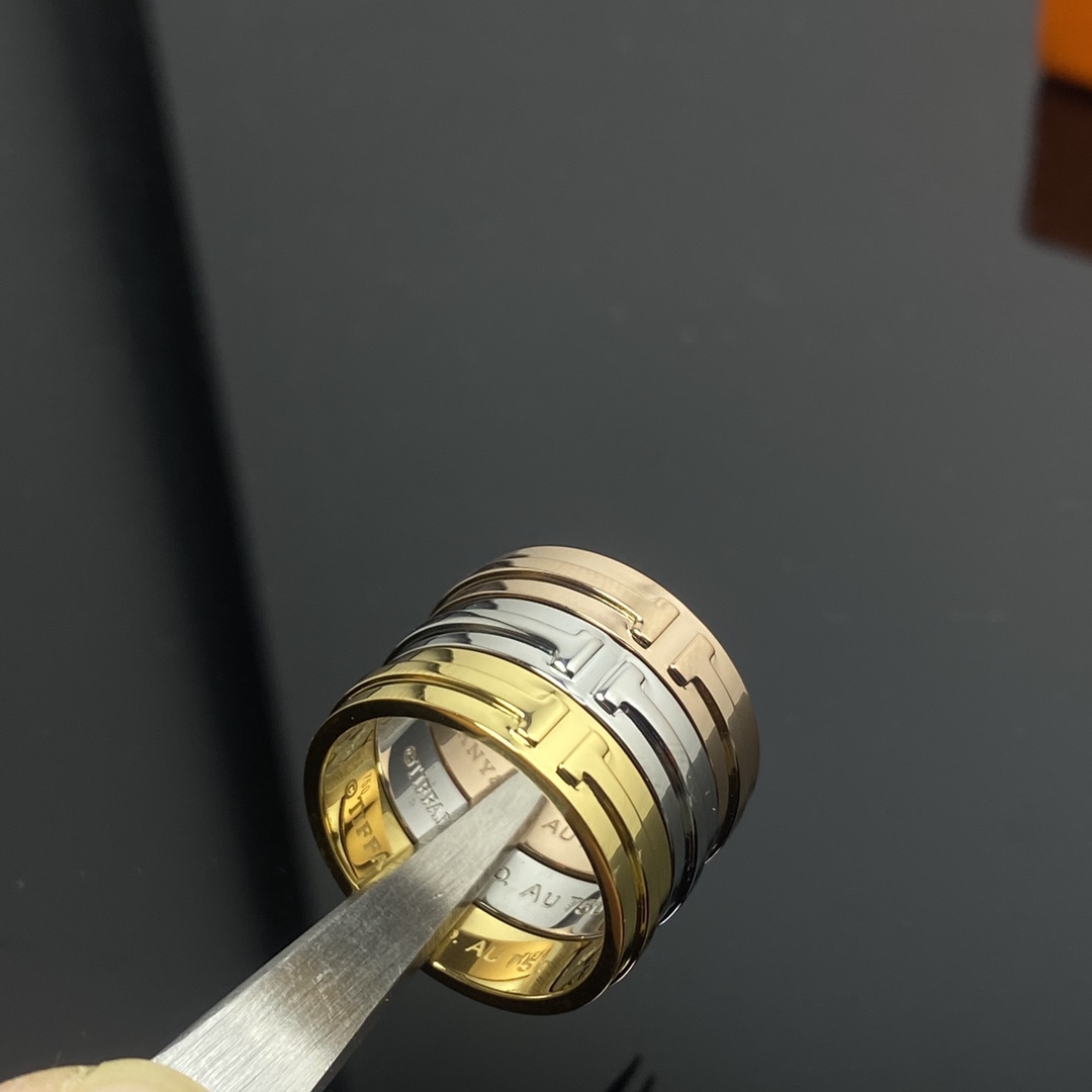 Tiffany Smooth Double T Wide Ring