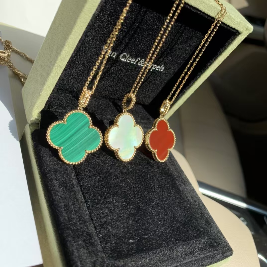 VCA Vintage Alhambra Pendant Large Clover Sweater Necklace