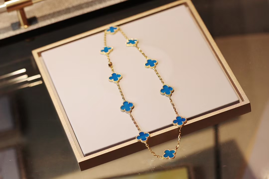 VCA Vintage Alhambra Necklace, 10 Motifs - Image 4