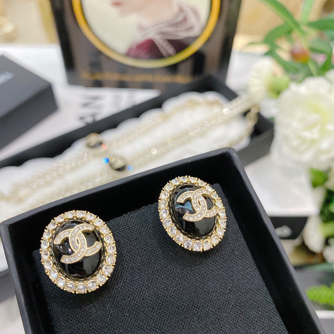 Chanel 3 Rows Pearl Rhinestone Bracelet Earrings Choker Necklace - Image 3