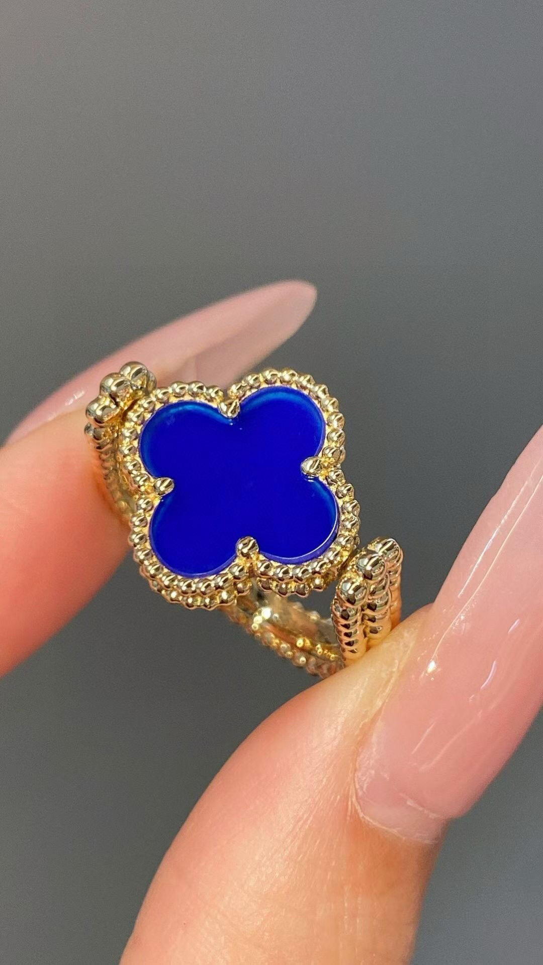 VCA Vintage Alhambra Reversible Ring, Yellow Gold, Blue Agate, Diamond