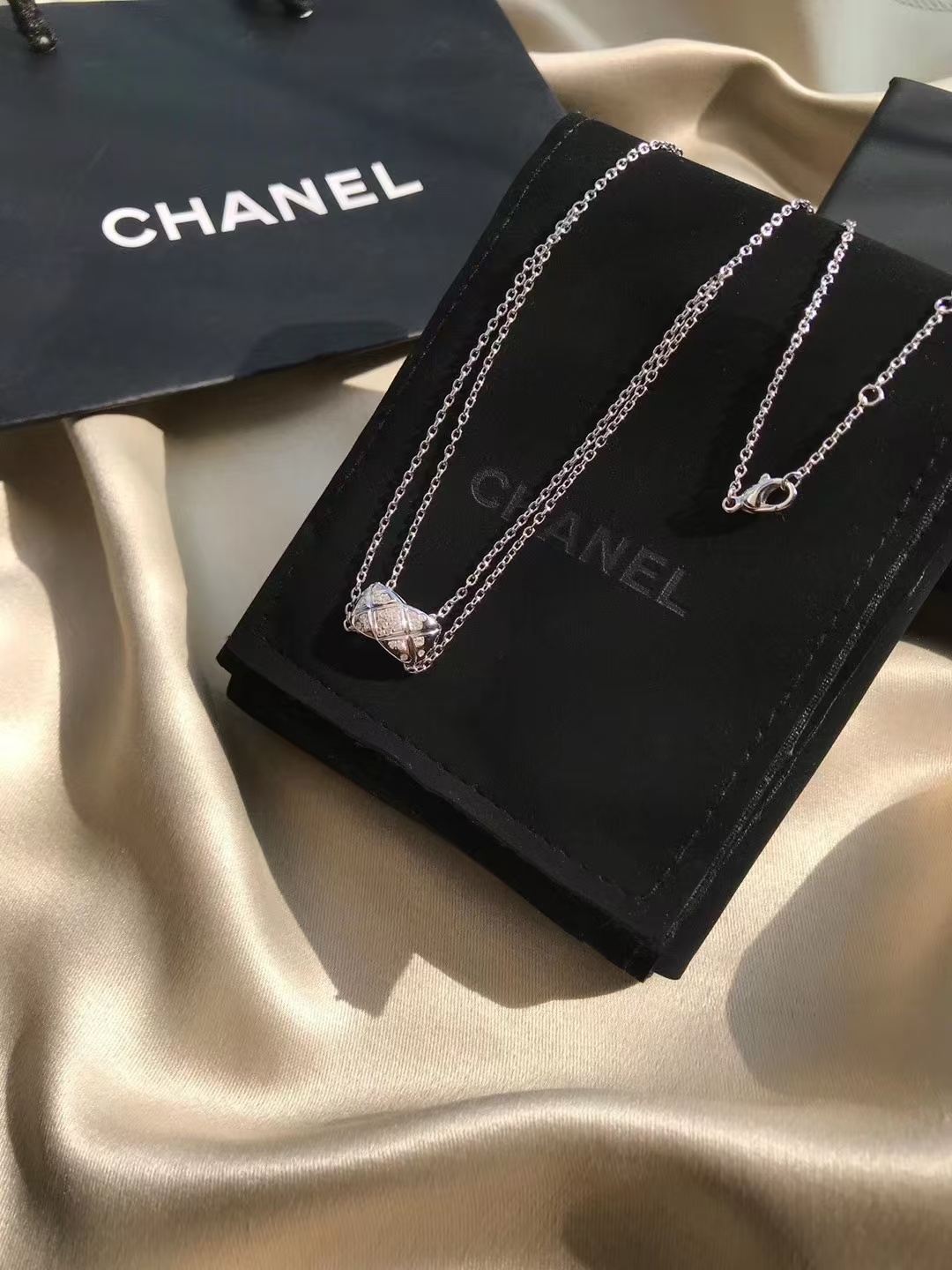 Chanel Coco Crush White Gold Necklace - Image 3