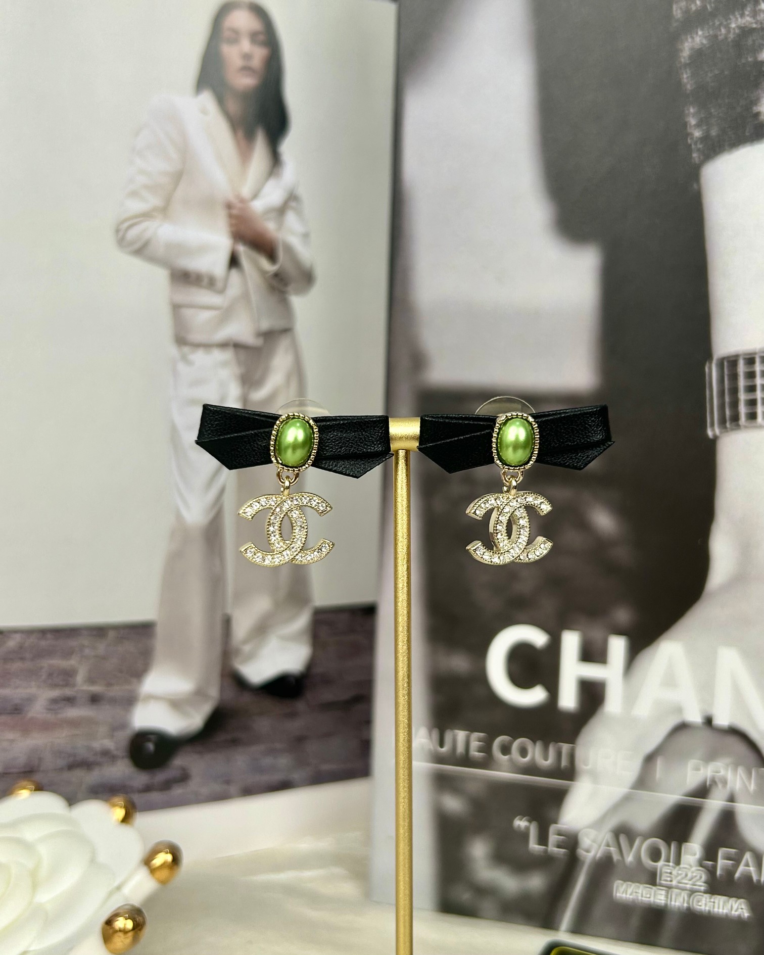 Chanel Leather Bow Green Pearl CC Dangle Earrings - Image 3