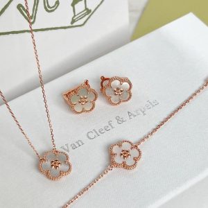 VCA Lucky Spring Earrings Bracelet Necklace